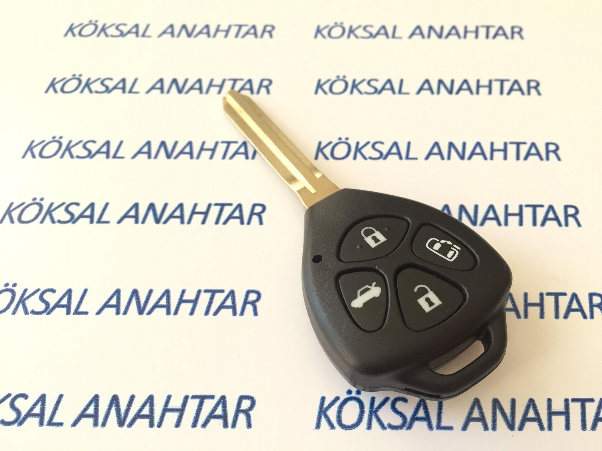 Toyota Verso 4 Tuşlu Sürgü Kapılı Kumanda Kabı