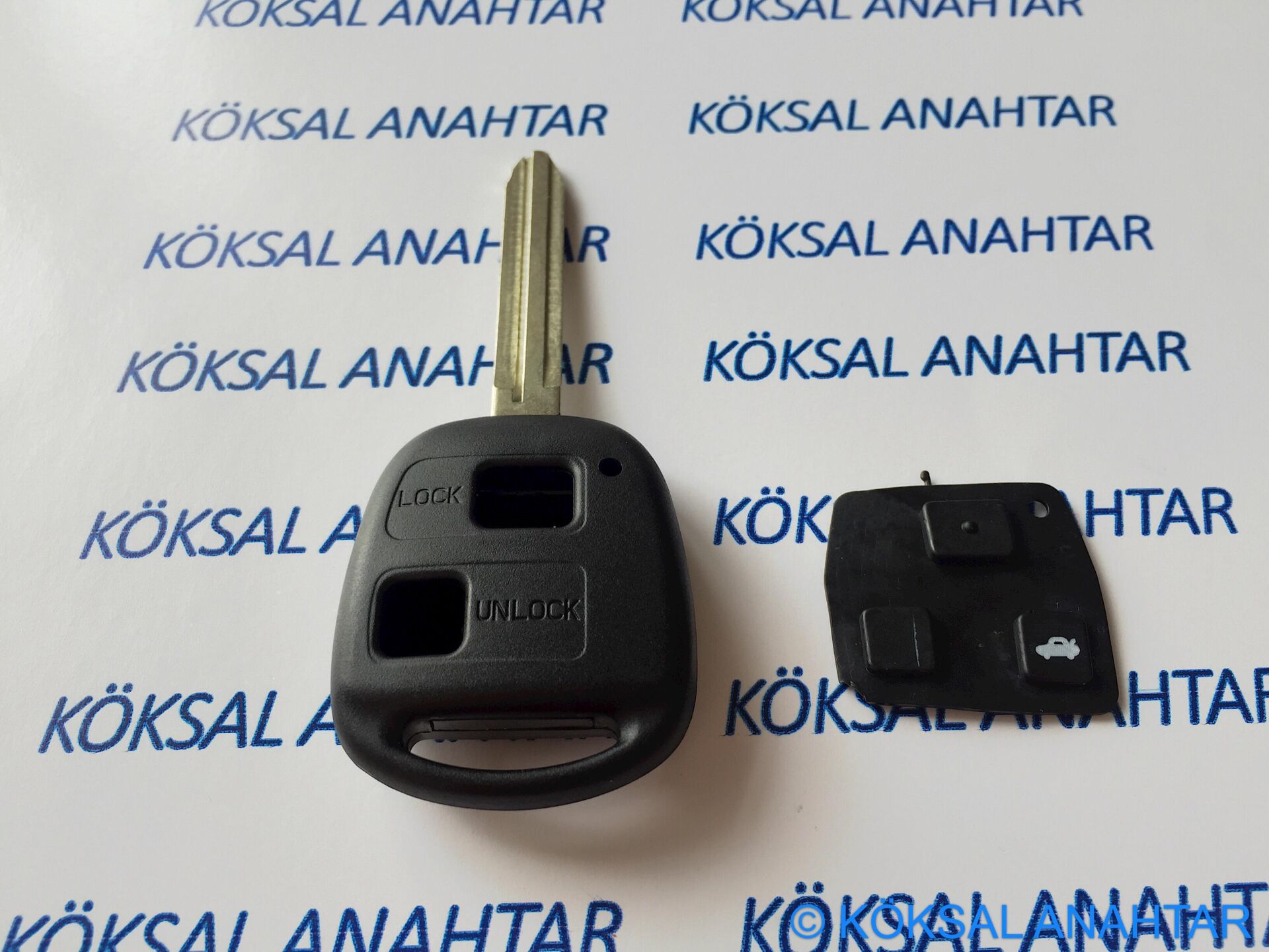 Toyota Corolla 2 Tuşlu Kumanda Kabı + Tuş Takımı (Çok Kanallı)