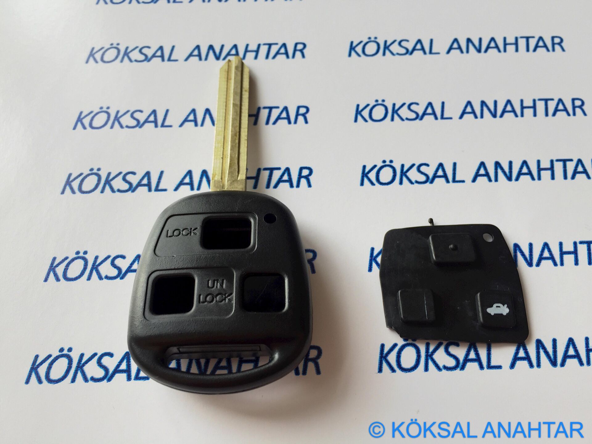 Toyota Corolla 3 Tuşlu Kumanda Kabı + Tuş Takımı (Çok Kanal)