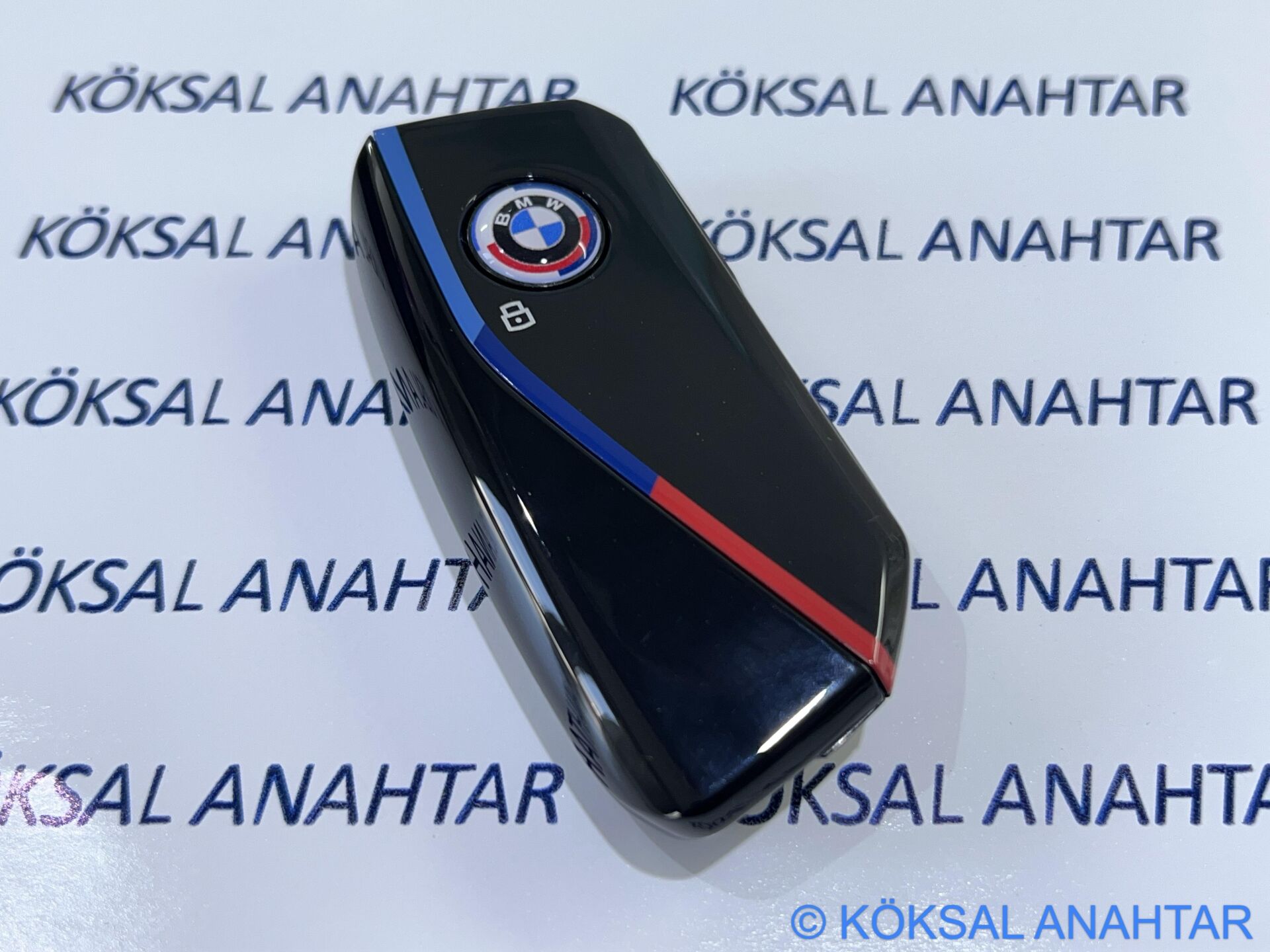 BMW Yeni Nesil Black Smart Anahtar Kabı - 1, 3, 4, 5, 7 Serisi, X, iX ve i Serileri (2021-2025)