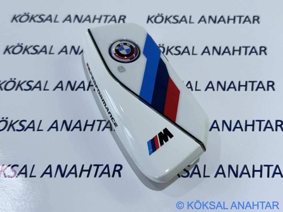 BMW Yeni Nesil M Performance White Smart Anahtar Kabı - 1, 3, 4, 5, 7 Serisi, X, iX ve i Serileri (2021-2025)
